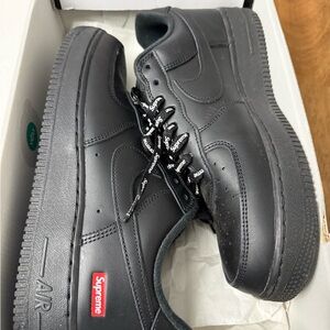 SUPREME NIKE AF1